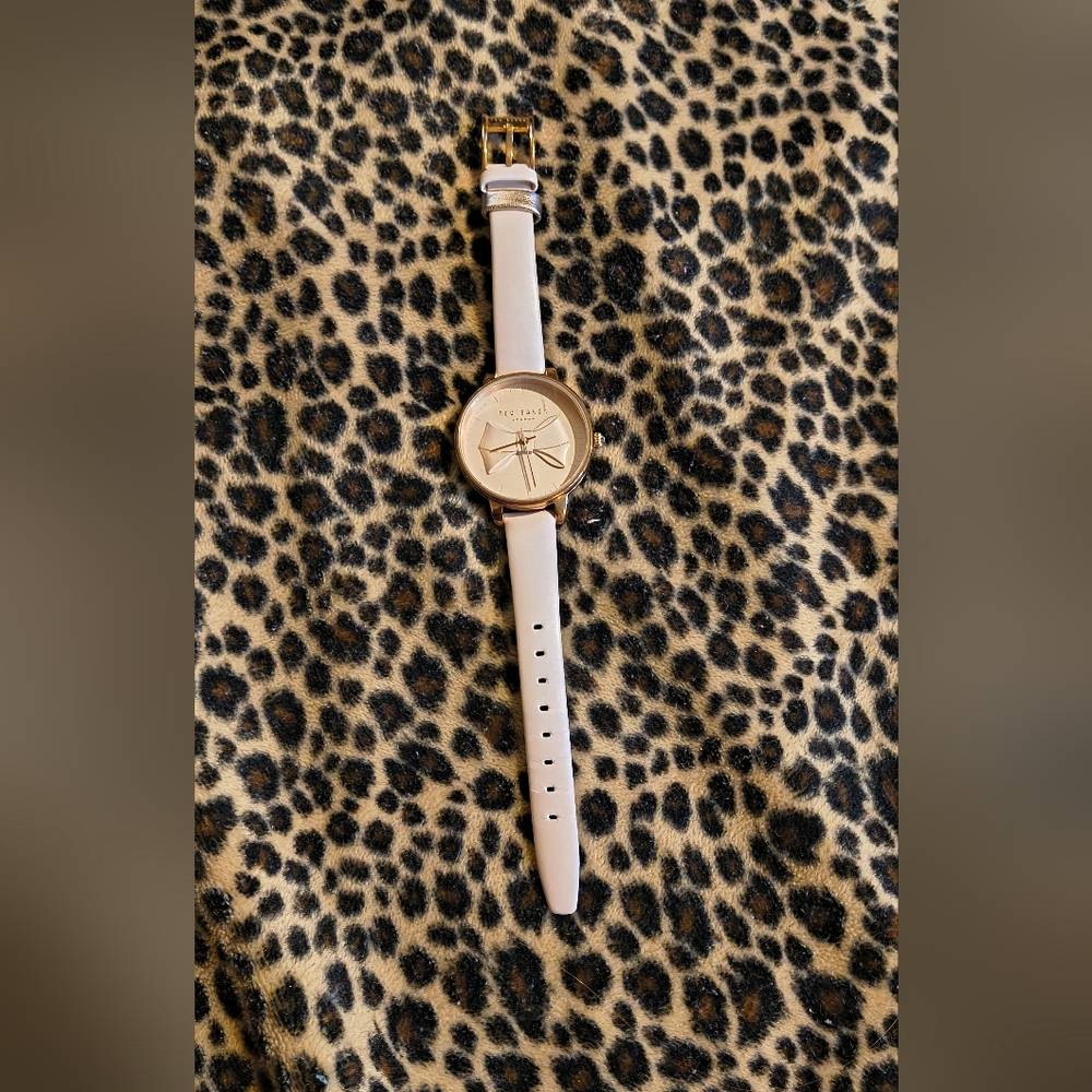 Ted Baker Rose Pink London Bow Watch. Water Resistant Ted0185001